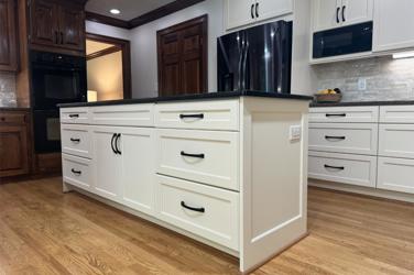 Classic Contrast Kitchen